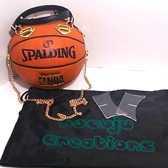 HANDMADE "ORIGINAL SPALDING" Basketball Purse 🏀 - Picture 4 of 17